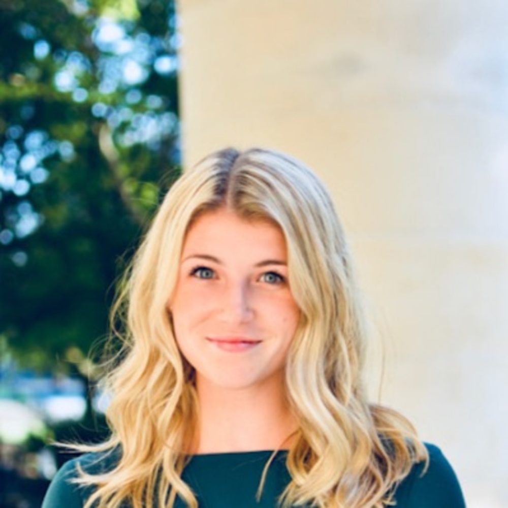 Meet your Posher, Olivia